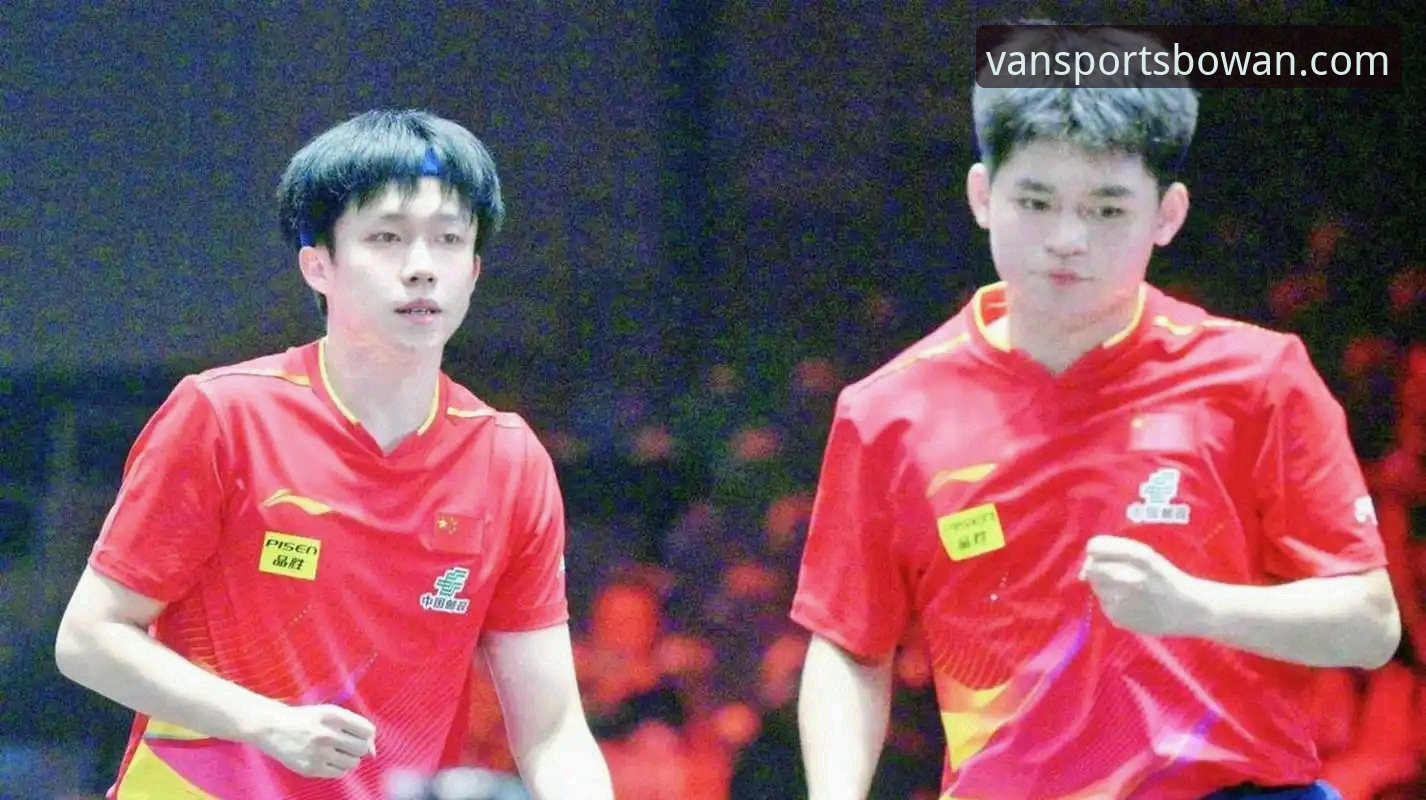 林诗栋的应变vs梁靖崑的韧性：中国男乒世锦赛小组赛战术对比分析